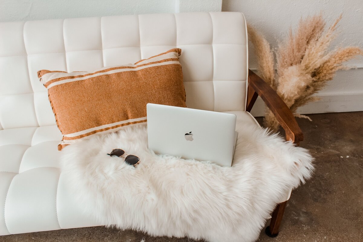 Katie Polansky Aqf9y8defbk Unsplash